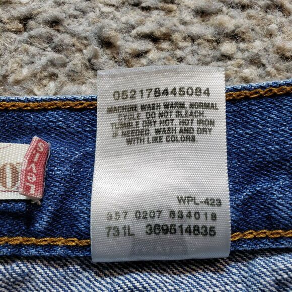 Levis 550 Shorts Womens 10 Blue Relaxed Fit Cutt Offs Medium Wash Denim Jorts - Picture 6 of 12